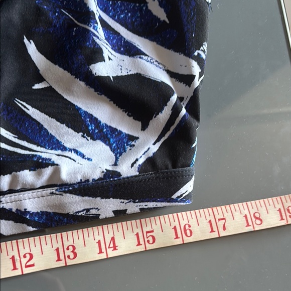 Fabletics Sports Bra - Picture 4 of 6